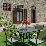 Appartement With Views Of Towers *
